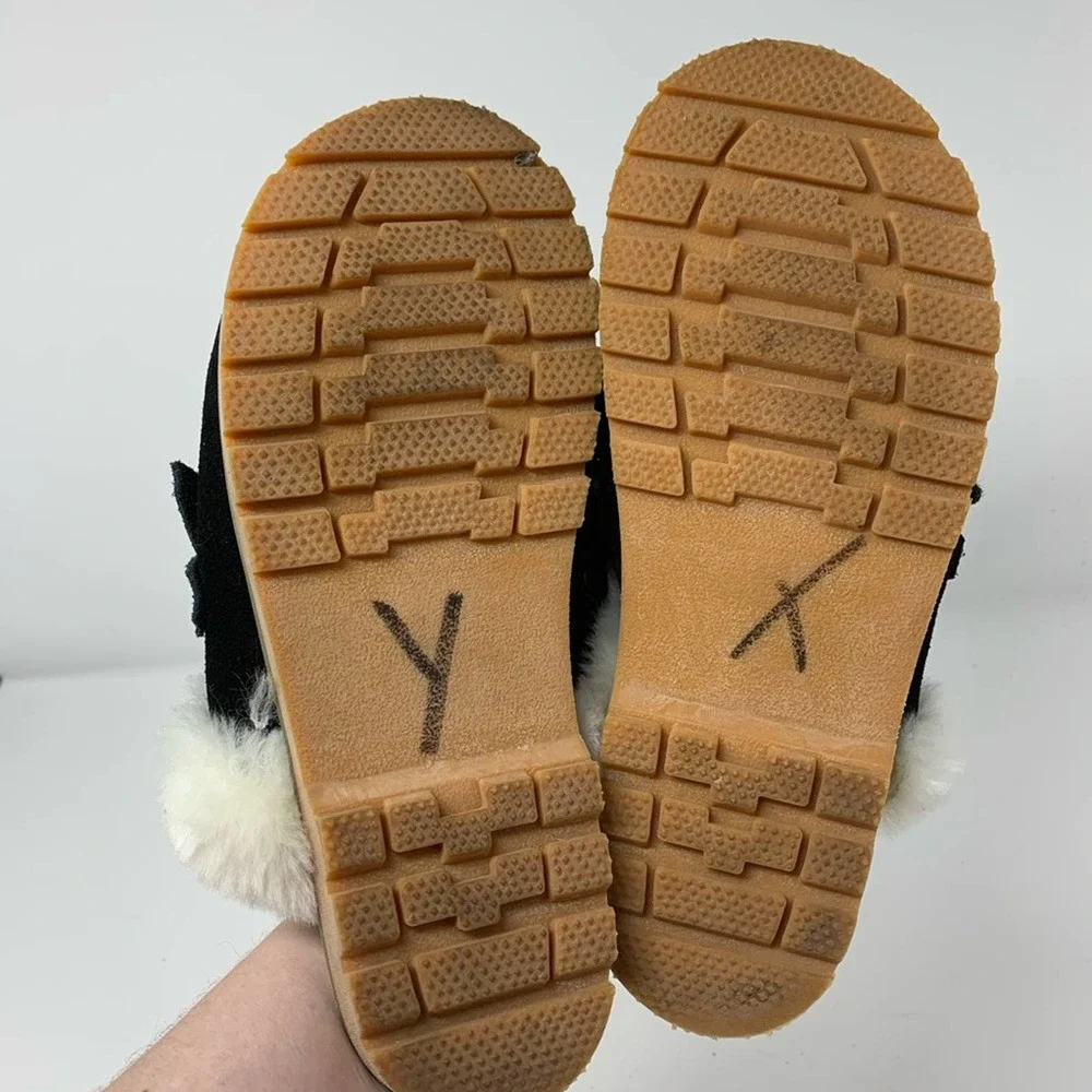 L’amour‎ leather scuff slipper size 2